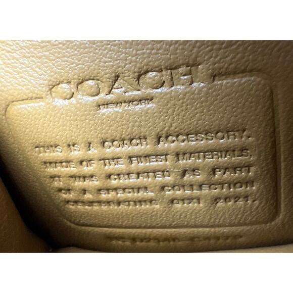 Coach Mini Willis Charm with heart print - Picture 8 of 9